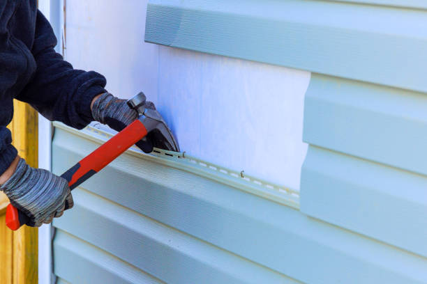 Trusted Siding Contractor service in Louisville, IL - Creative Siding